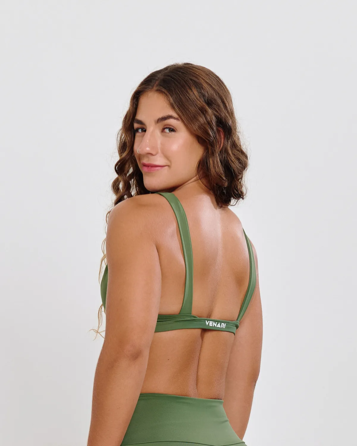 Top Decotado Ju Mamute Verde Militar